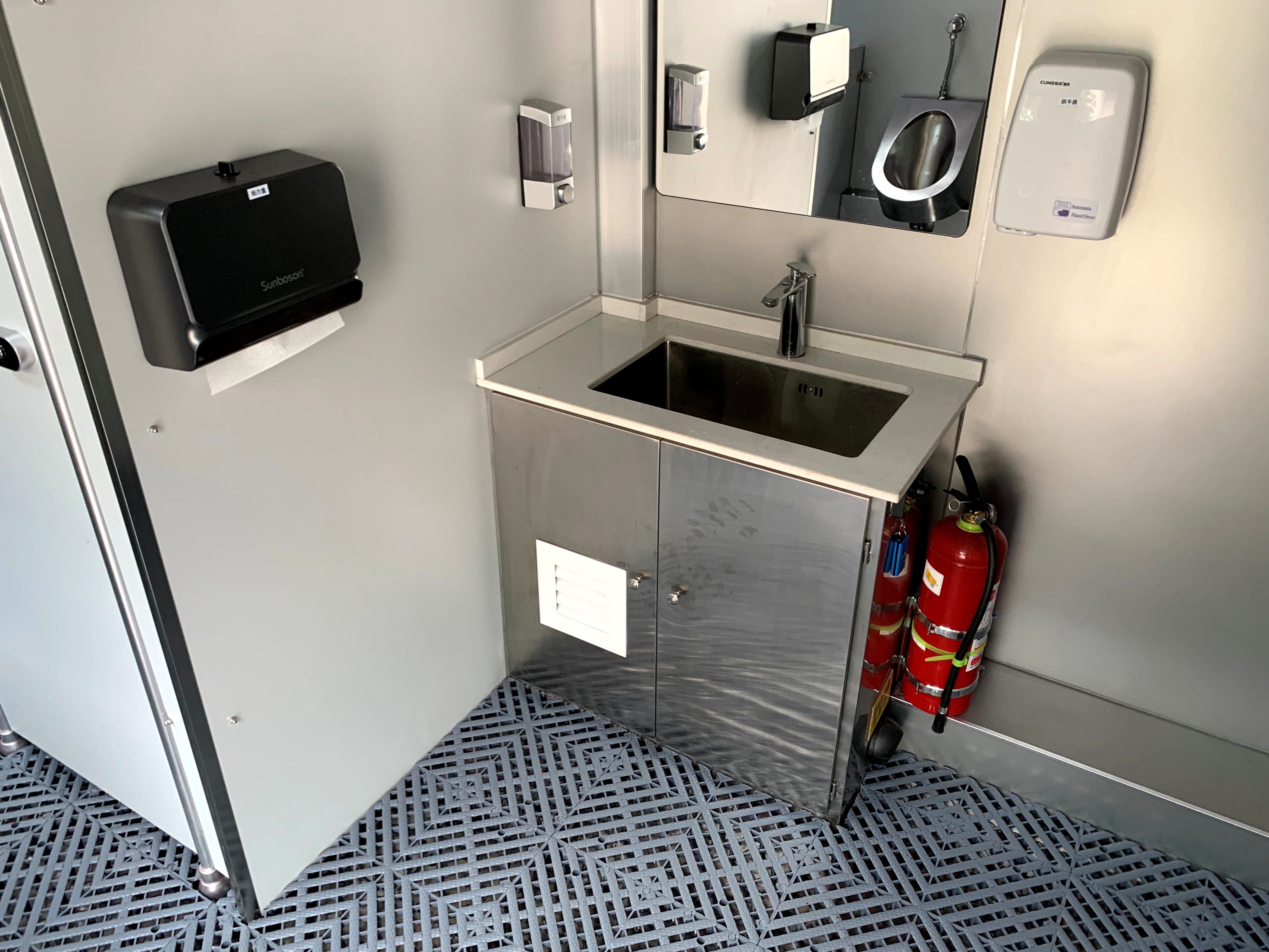 1764813813619.png 11.png