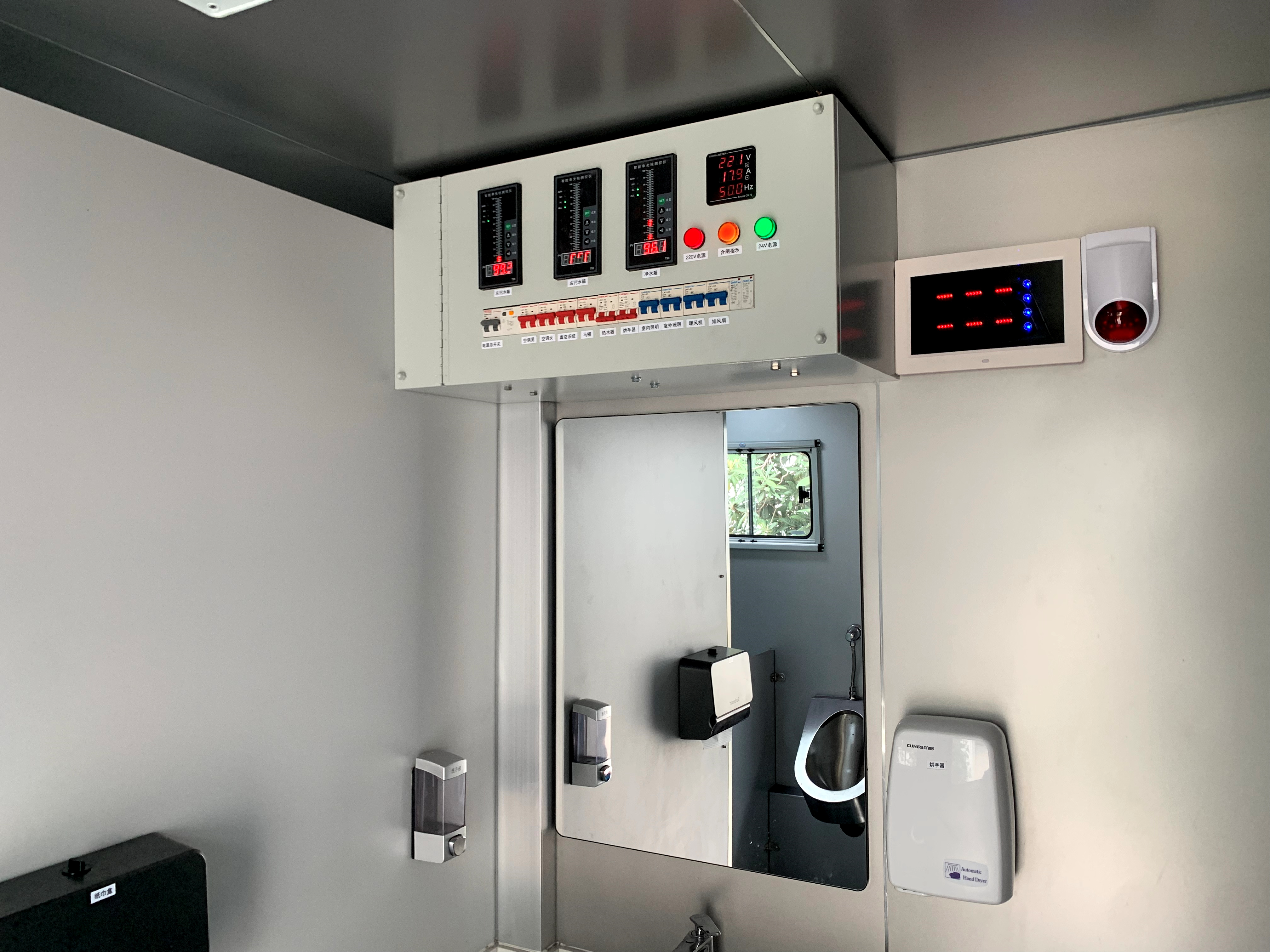 1764813821568.png 12.png